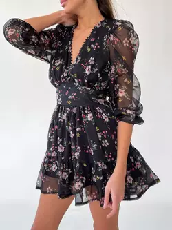 Легка шифонова сукня VIOLA з квітковим принтом колір чорний в квітковий принт