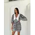 Стильна трендова шовкова міні сукня Kamilla з відкладним комірцем та V-подібним декольте графітового кольору квітковий принт